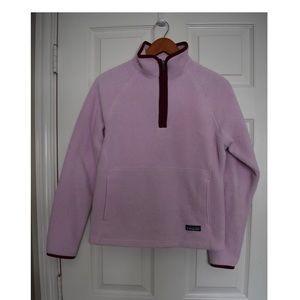 Patagonia Women’s half zip up fleece. Small